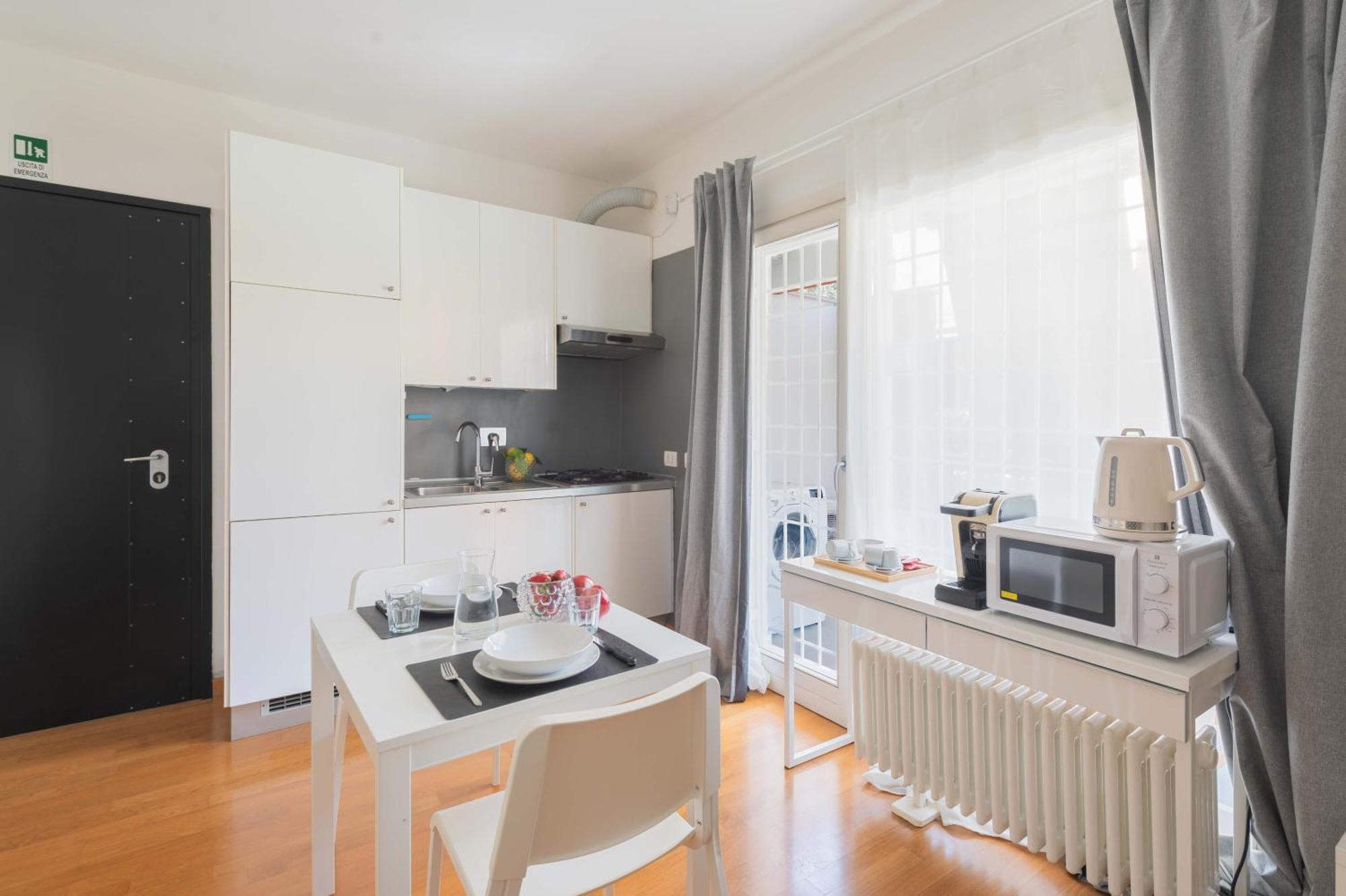 Appartement Loverhome 3 *
